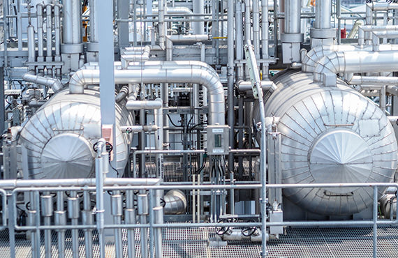 Damage to the steam drum, the boiler, and the turbine can result from inaccurate drum level control. Damage to the steam drum, the boiler, and the turbine can result from inaccurate drum level control.